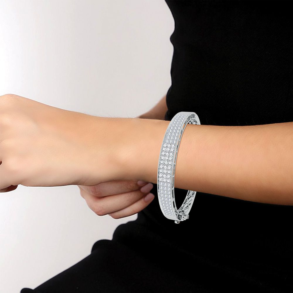 3.00 ct Diamond Bangle in 10K Gold