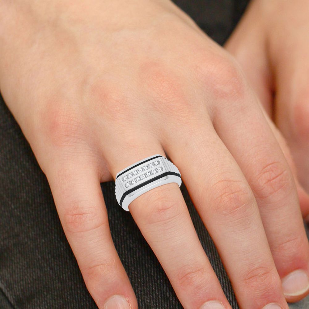 0.25 ct Men's Diamond Ring in 10K Gold