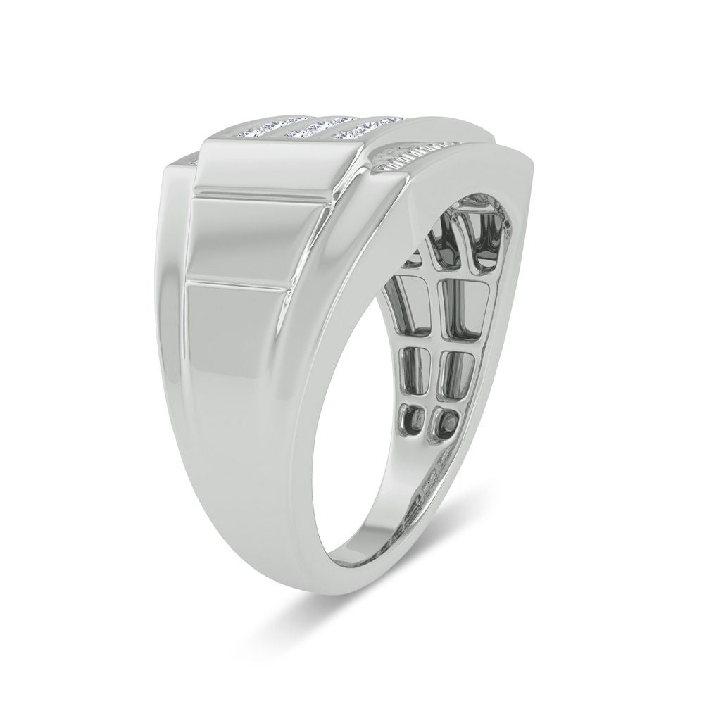 0.85 ct Diamond Band in 14K Gold