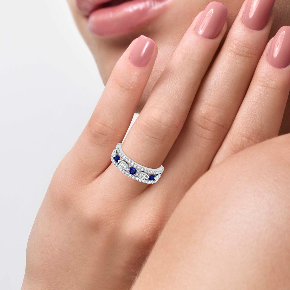 0.50 ct Diamond Band in 14K Gold