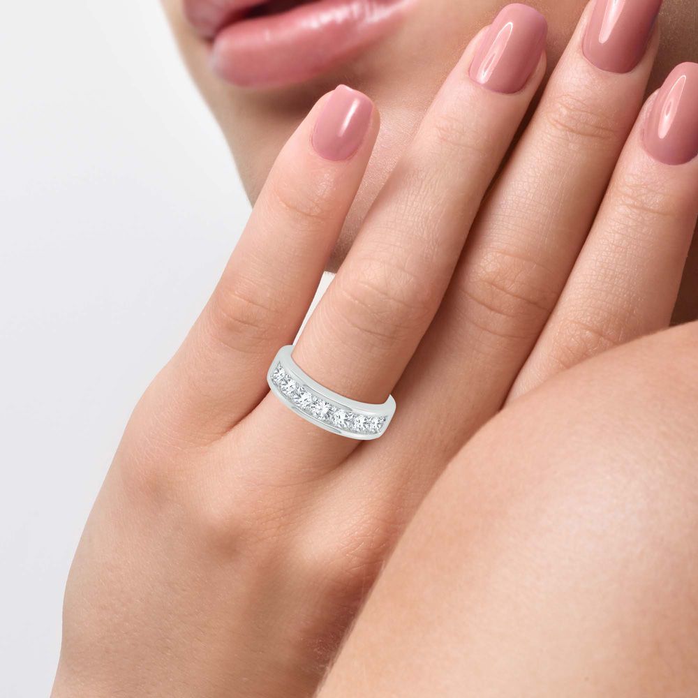 1.00 ct Diamond Band in 14K Gold