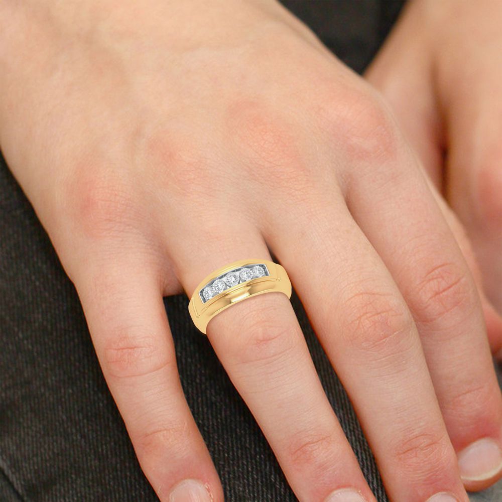 0.20 ct Men's Diamond Ring in 10K Gold