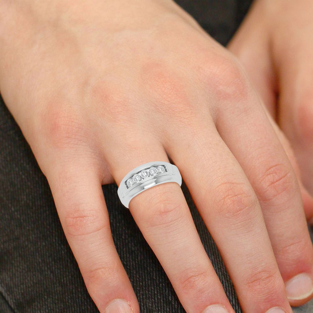 0.20 ct Men's Diamond Ring in 10K Gold